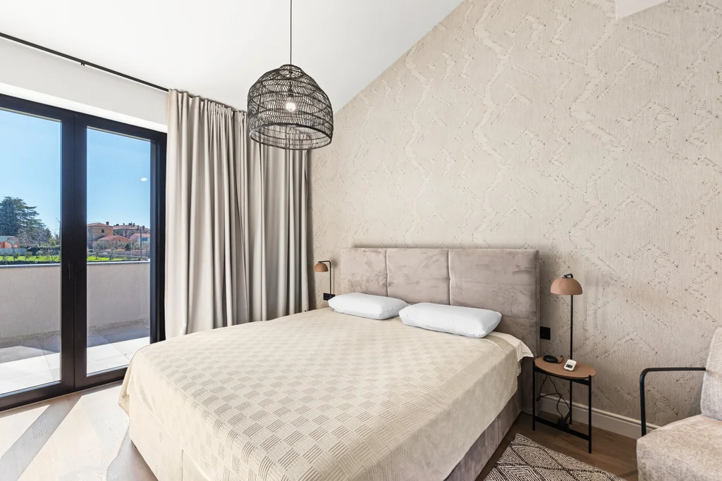 Contemporary Villa with Pool in Krnica