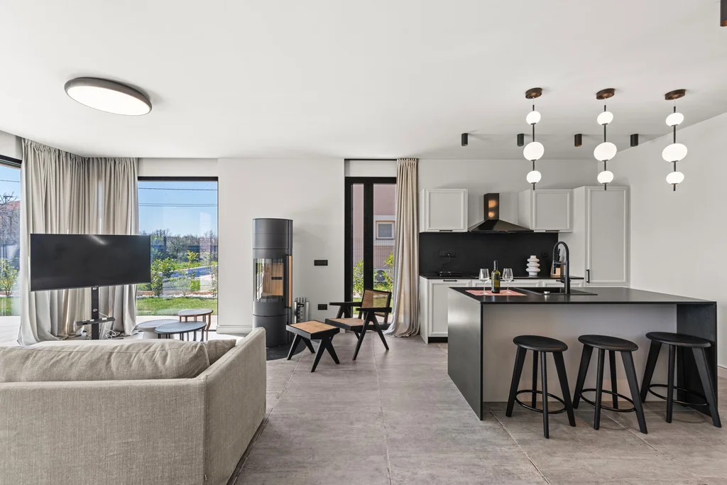 Contemporary Villa with Pool in Krnica
