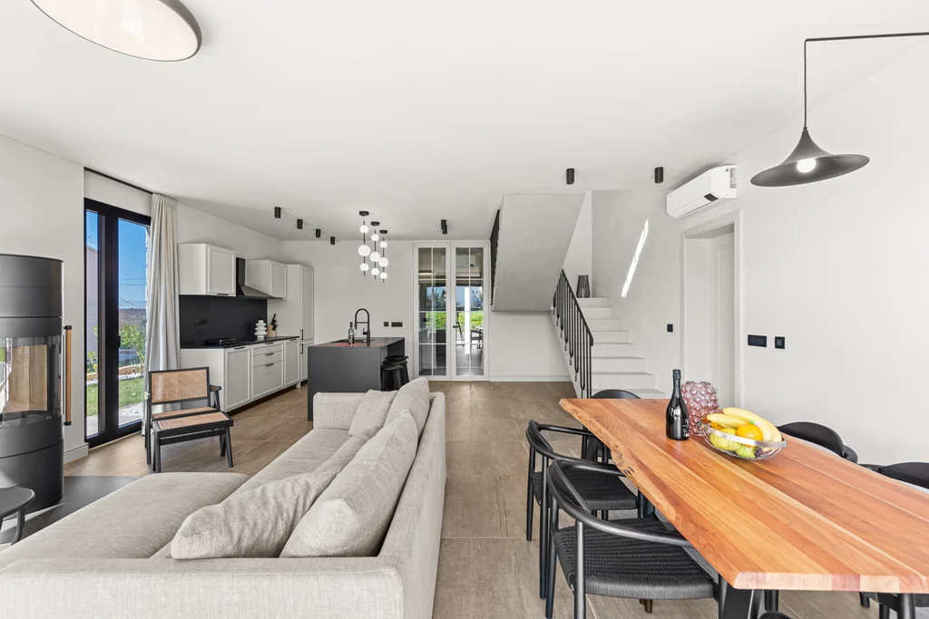Contemporary Villa with Pool in Krnica