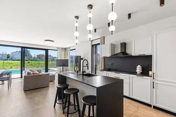 Contemporary Villa with Pool in Krnica