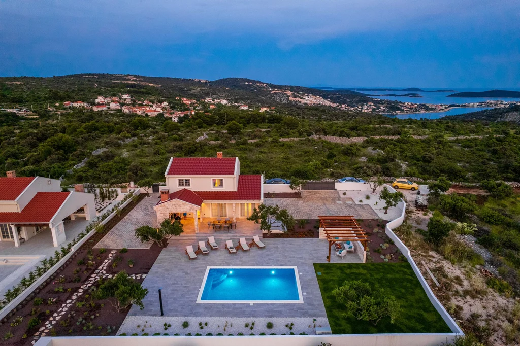 Villa Volare s bazenom