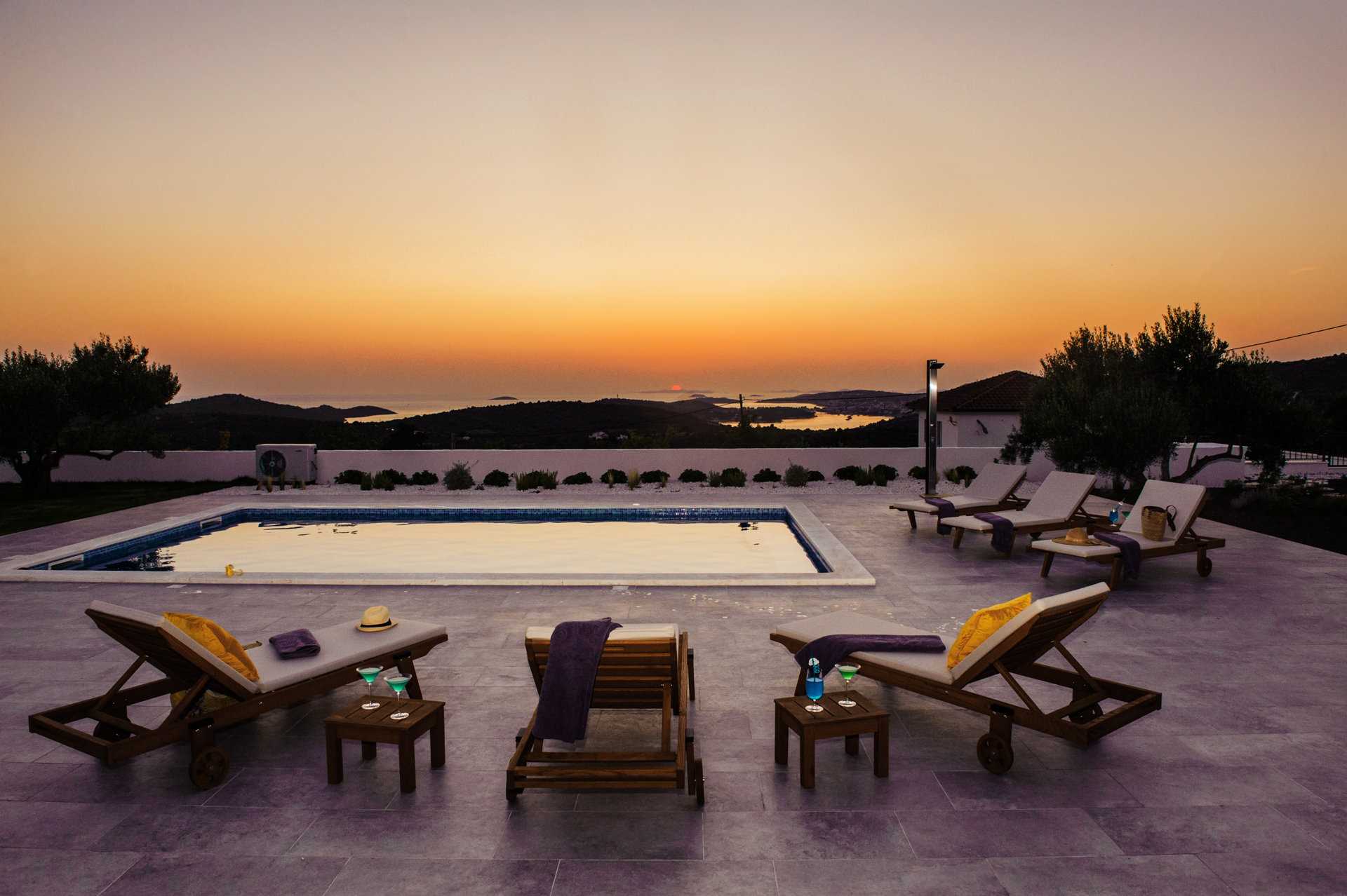 Villa Volare with Pool