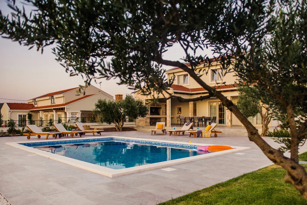 Villa Volare s bazenom