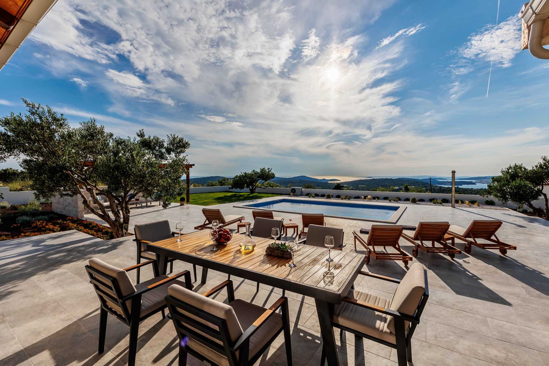 Villa Volare with Pool
