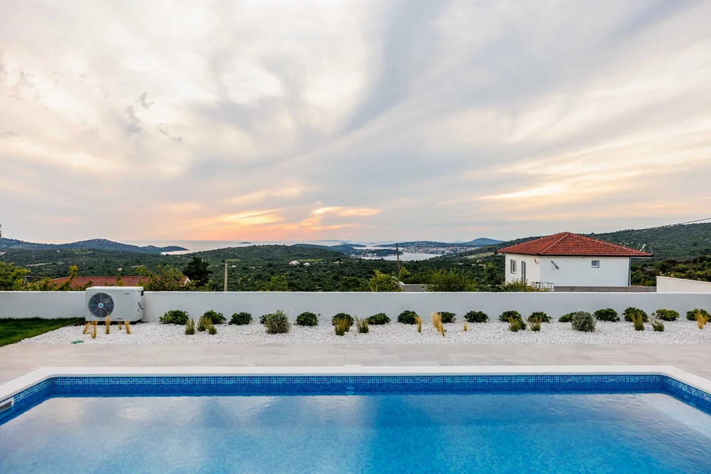 Villa Volare s bazenom