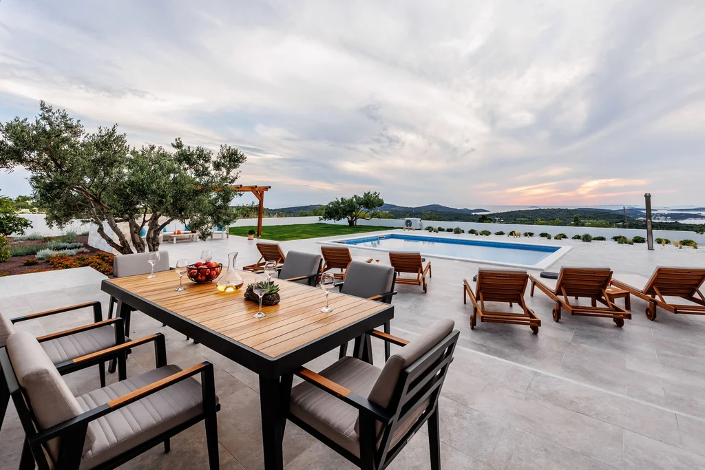 Villa Volare s bazenom