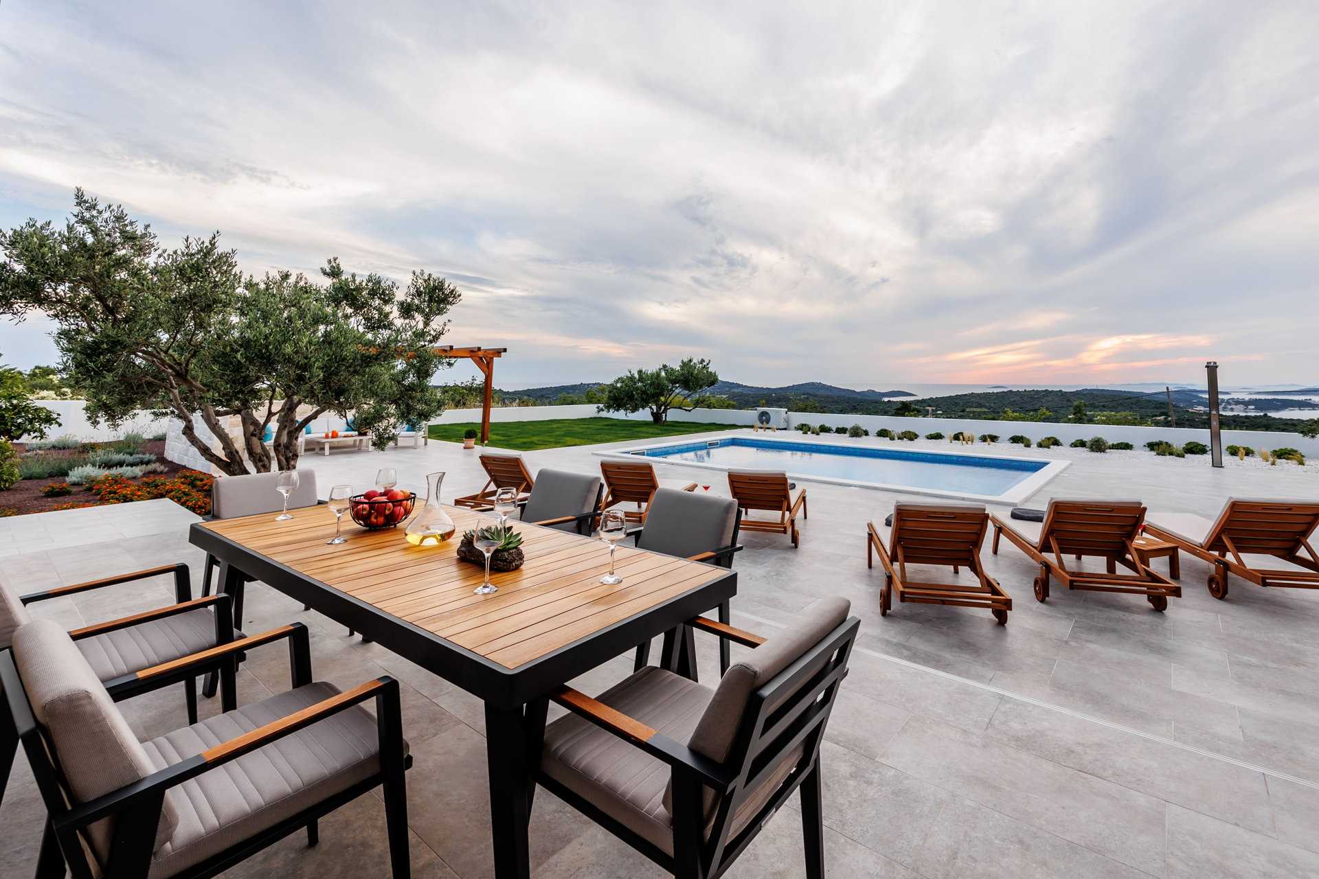 Villa Volare with Pool