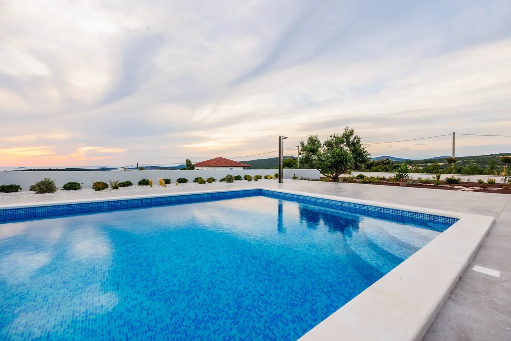 Villa Volare s bazenom