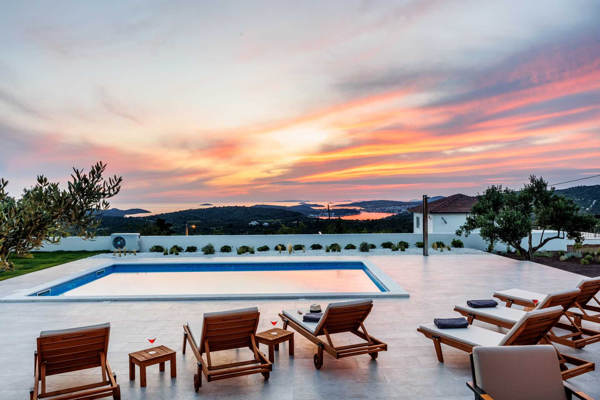 Villa Volare with Pool