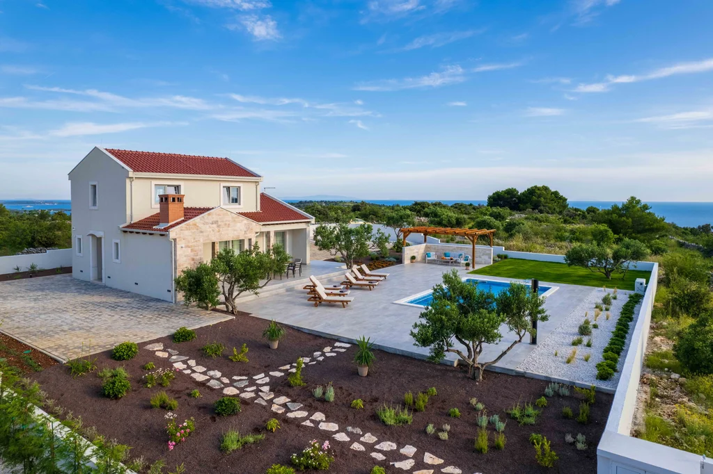 Villa Volare s bazenom