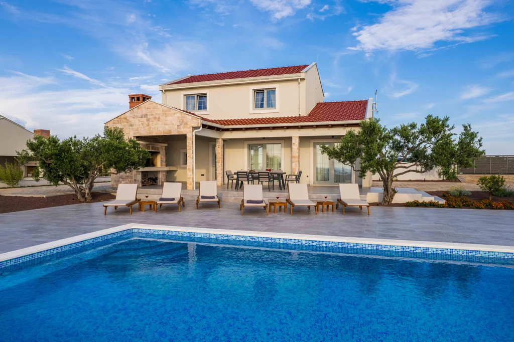 Villa Volare s bazenom