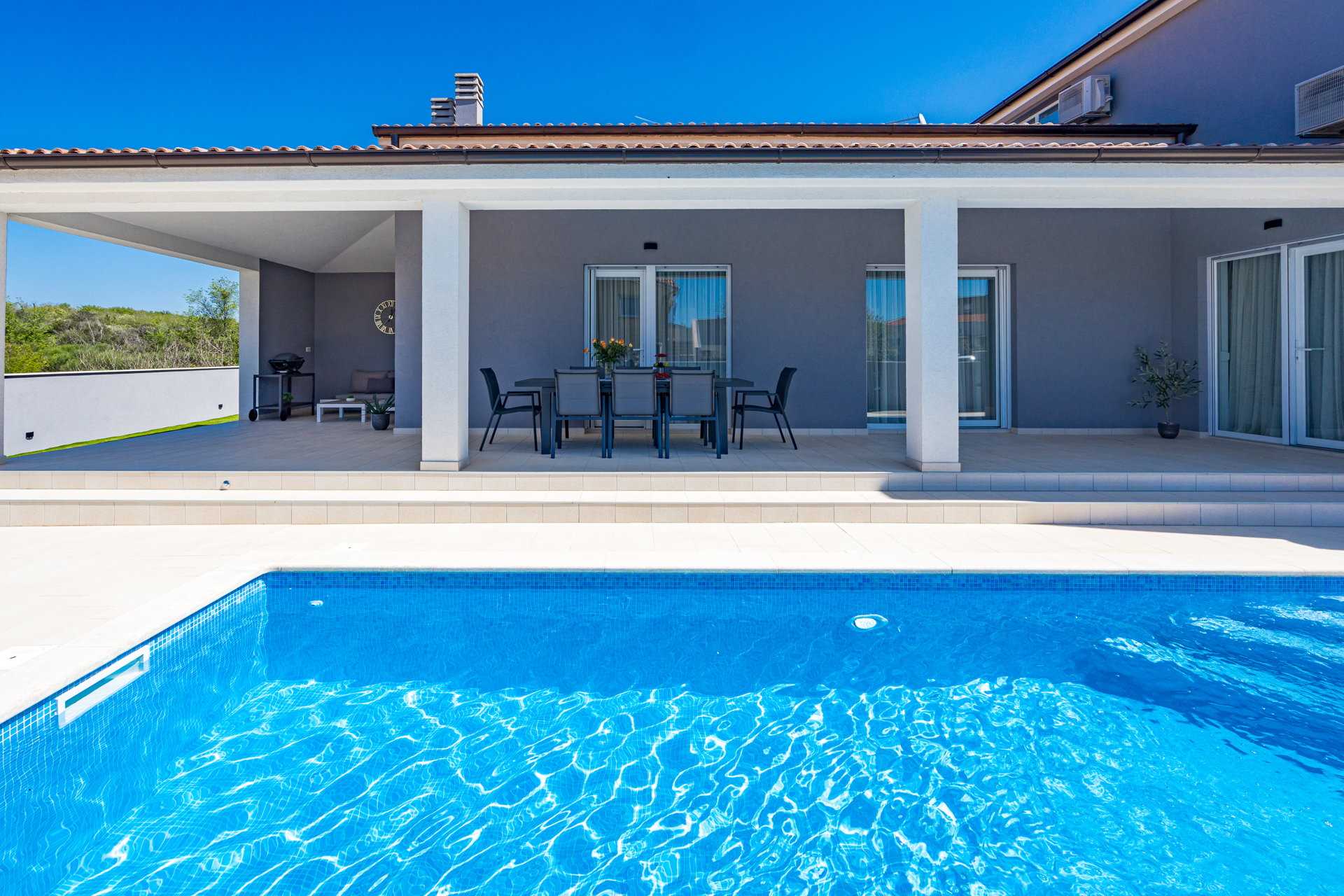 Villa Peony Grace s bazenom