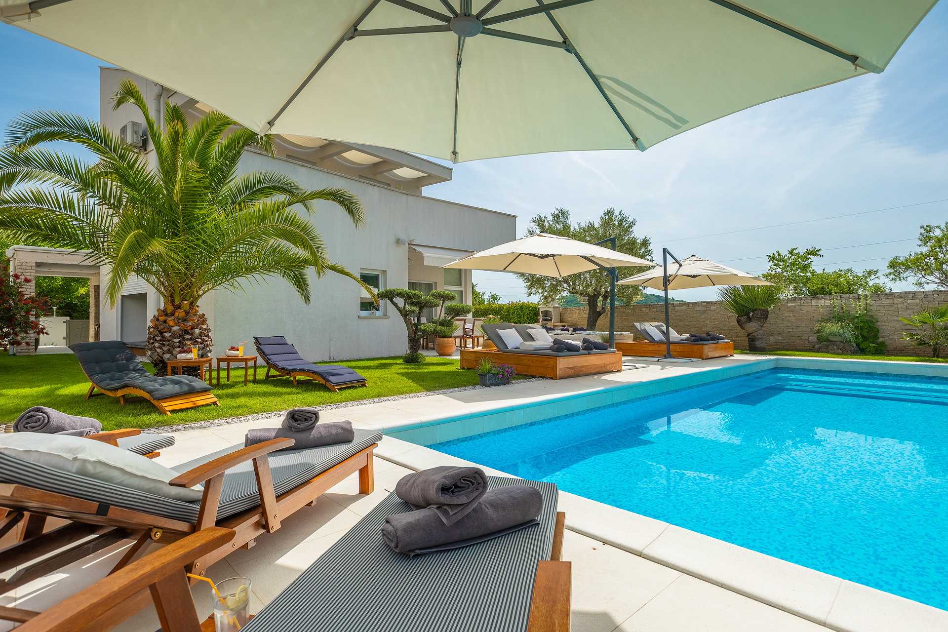 Villa Jardin Blanc with Pool
