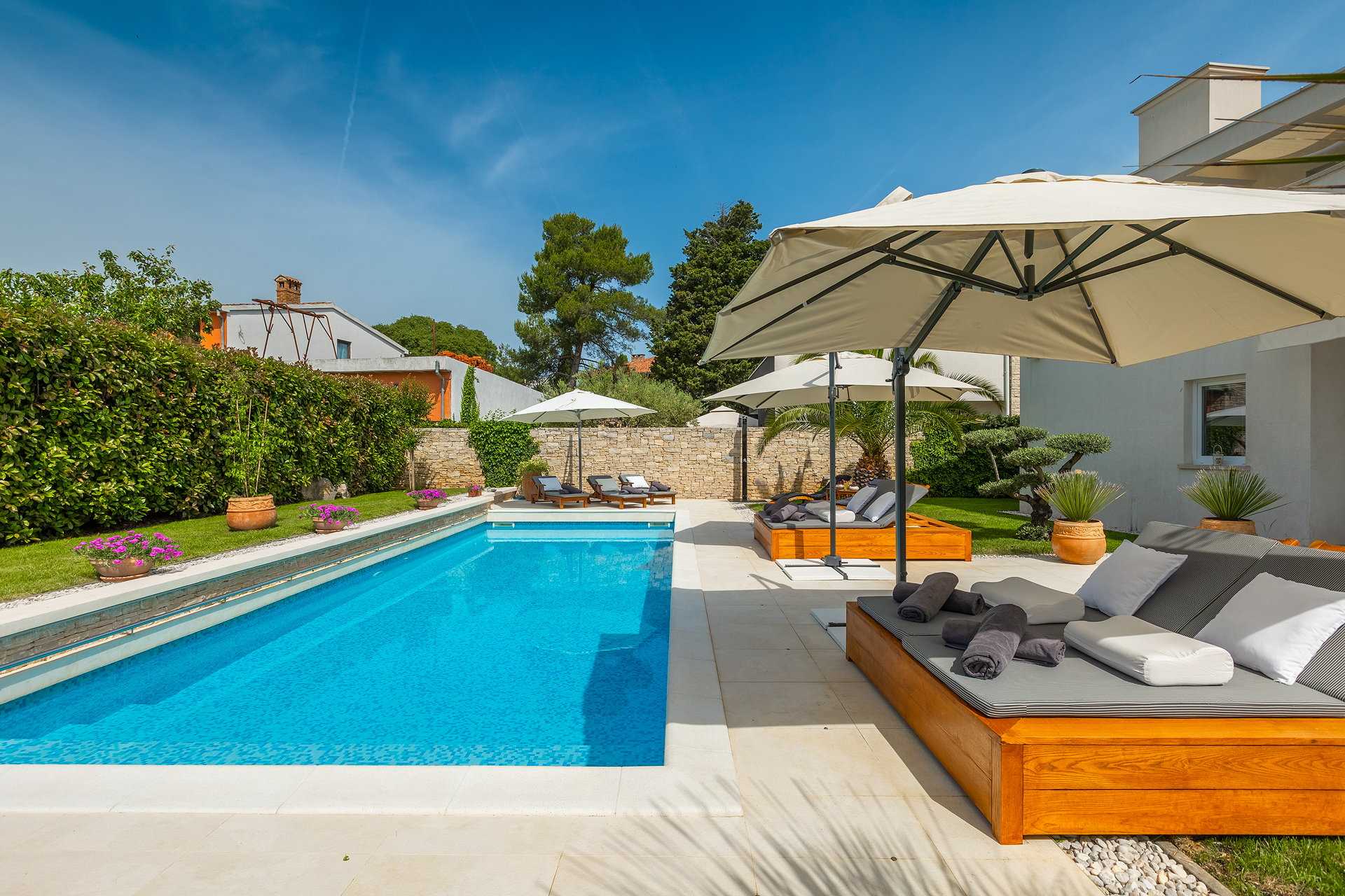 Villa Jardin Blanc with Pool
