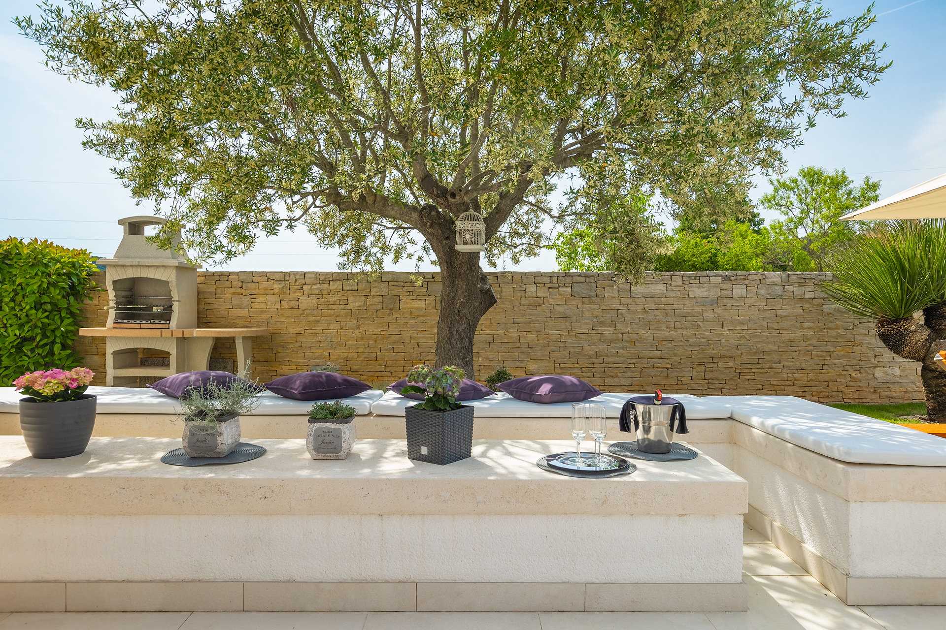 Villa Jardin Blanc with Pool