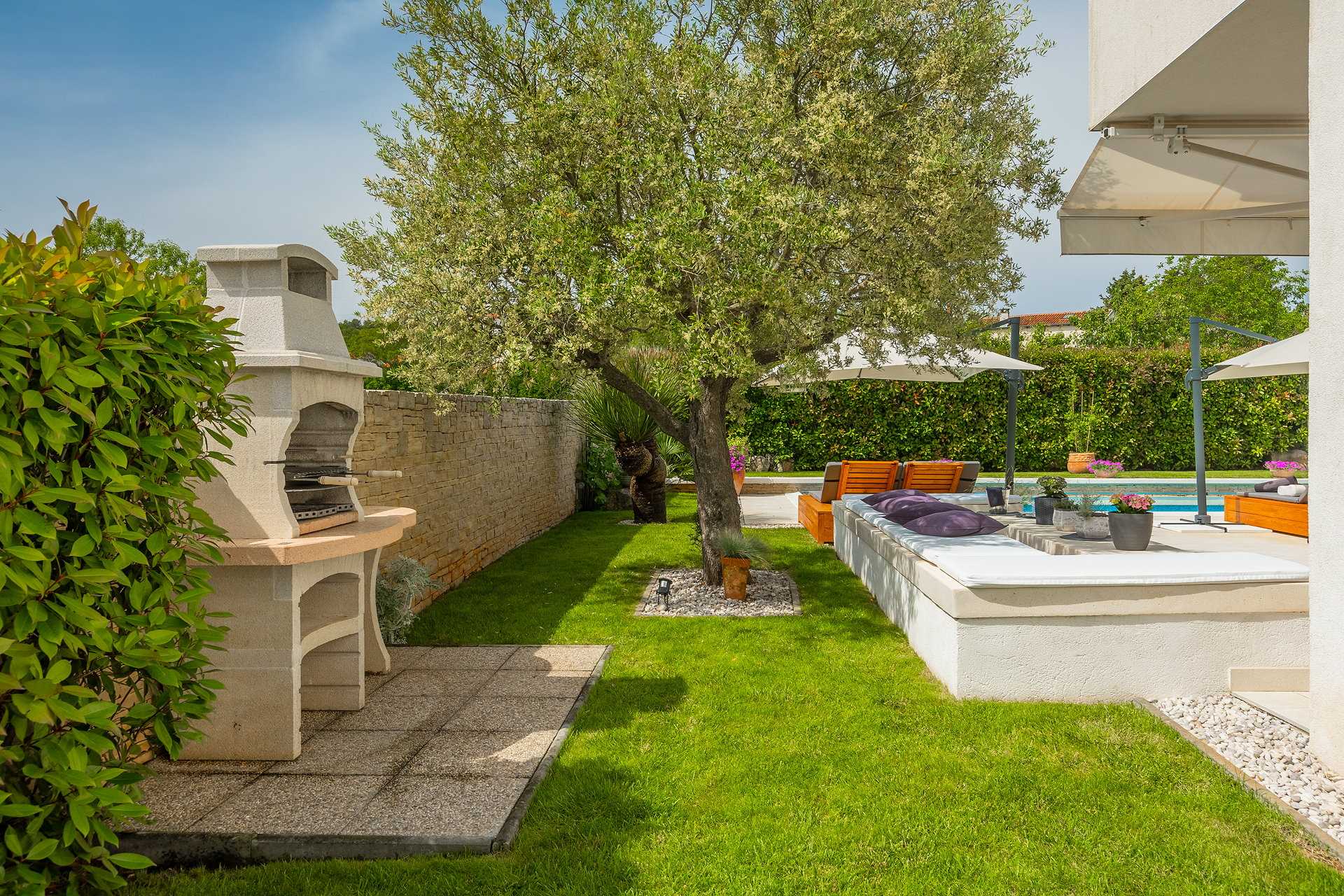 Villa Jardin Blanc with Pool