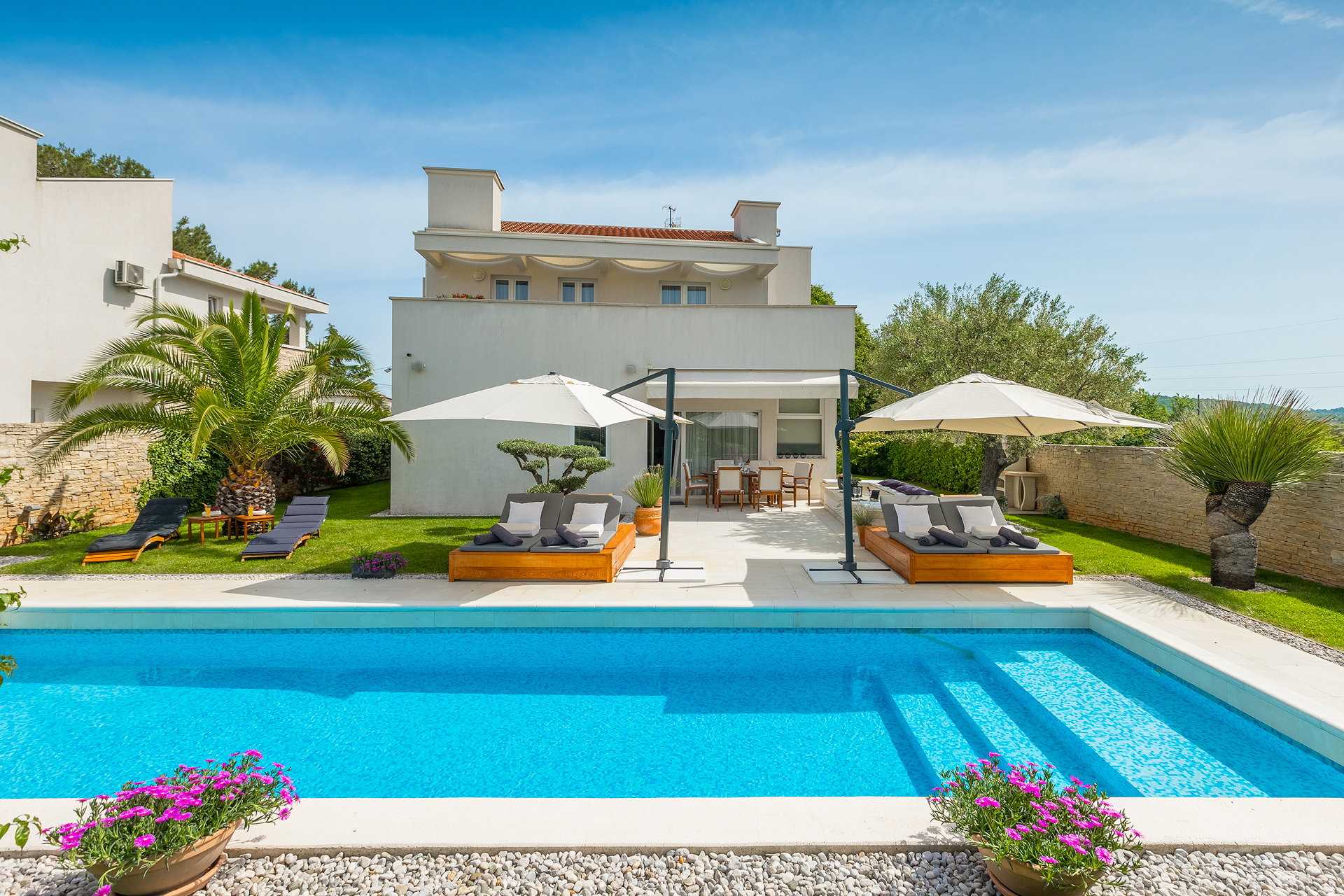 Villa Jardin Blanc with Pool