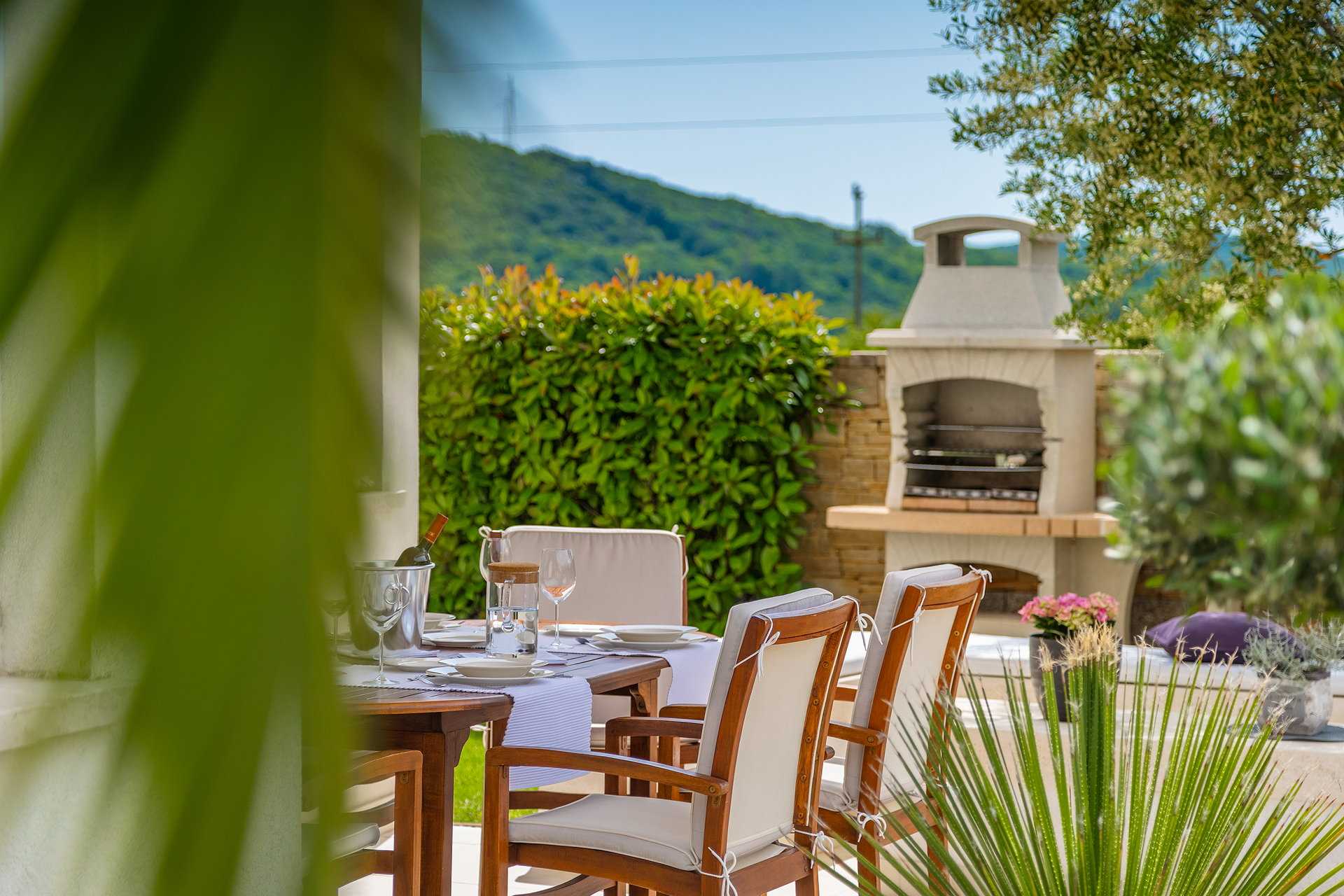 Villa Jardin Blanc with Pool