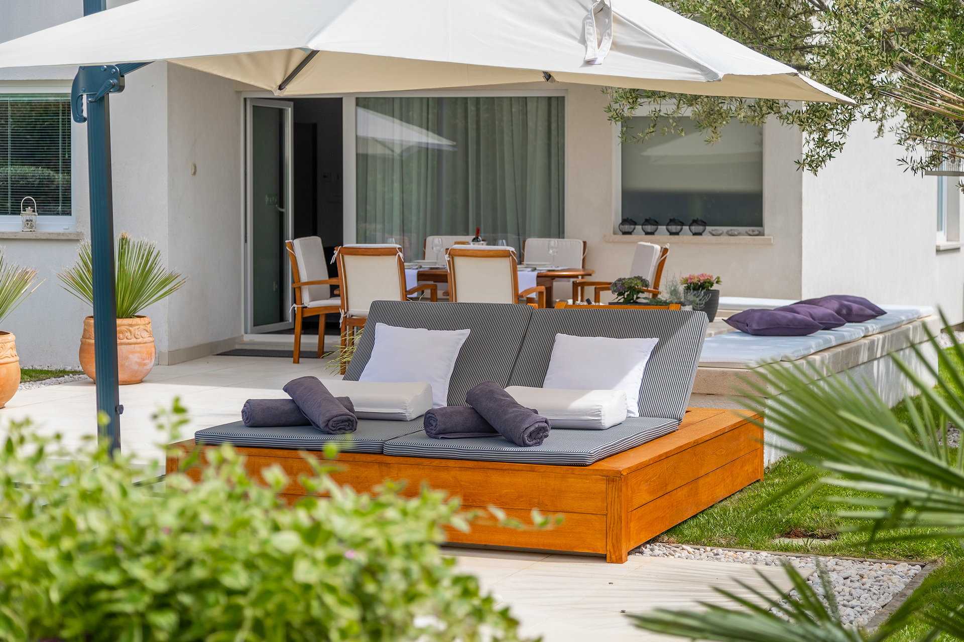 Villa Jardin Blanc with Pool