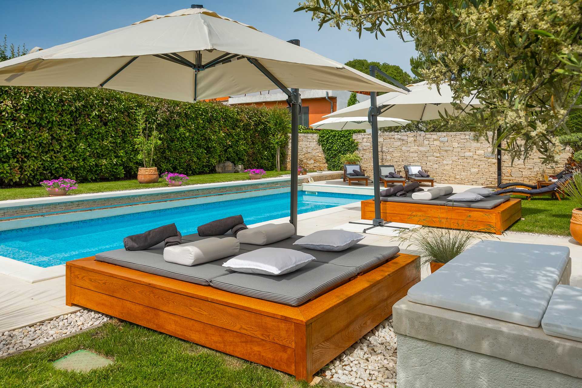 Villa Jardin Blanc with Pool
