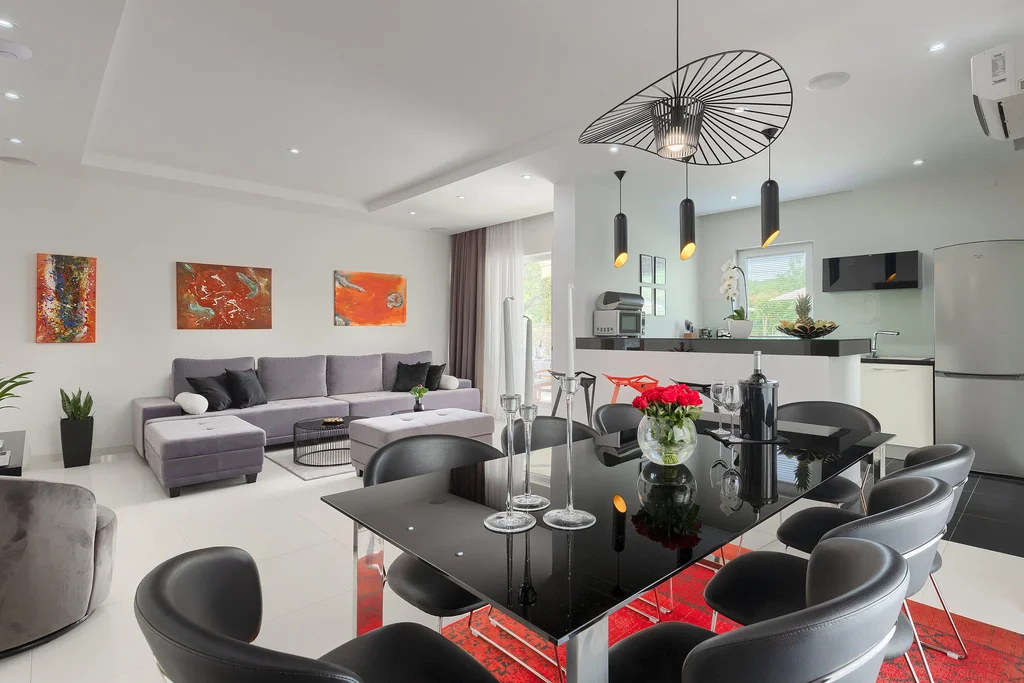 Modern Villa with Pool and Sauna in Rovinjsko Selo