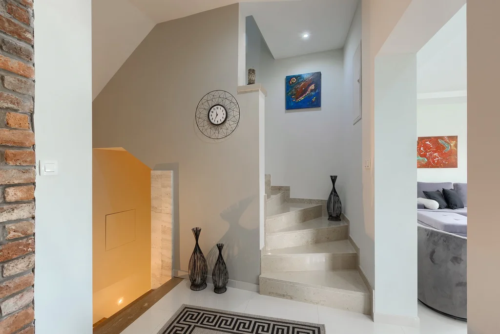 Modern Villa with Pool and Sauna in Rovinjsko Selo