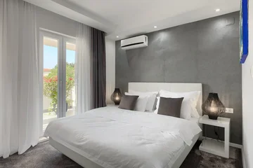 Modern Villa with Pool and Sauna in Rovinjsko Selo