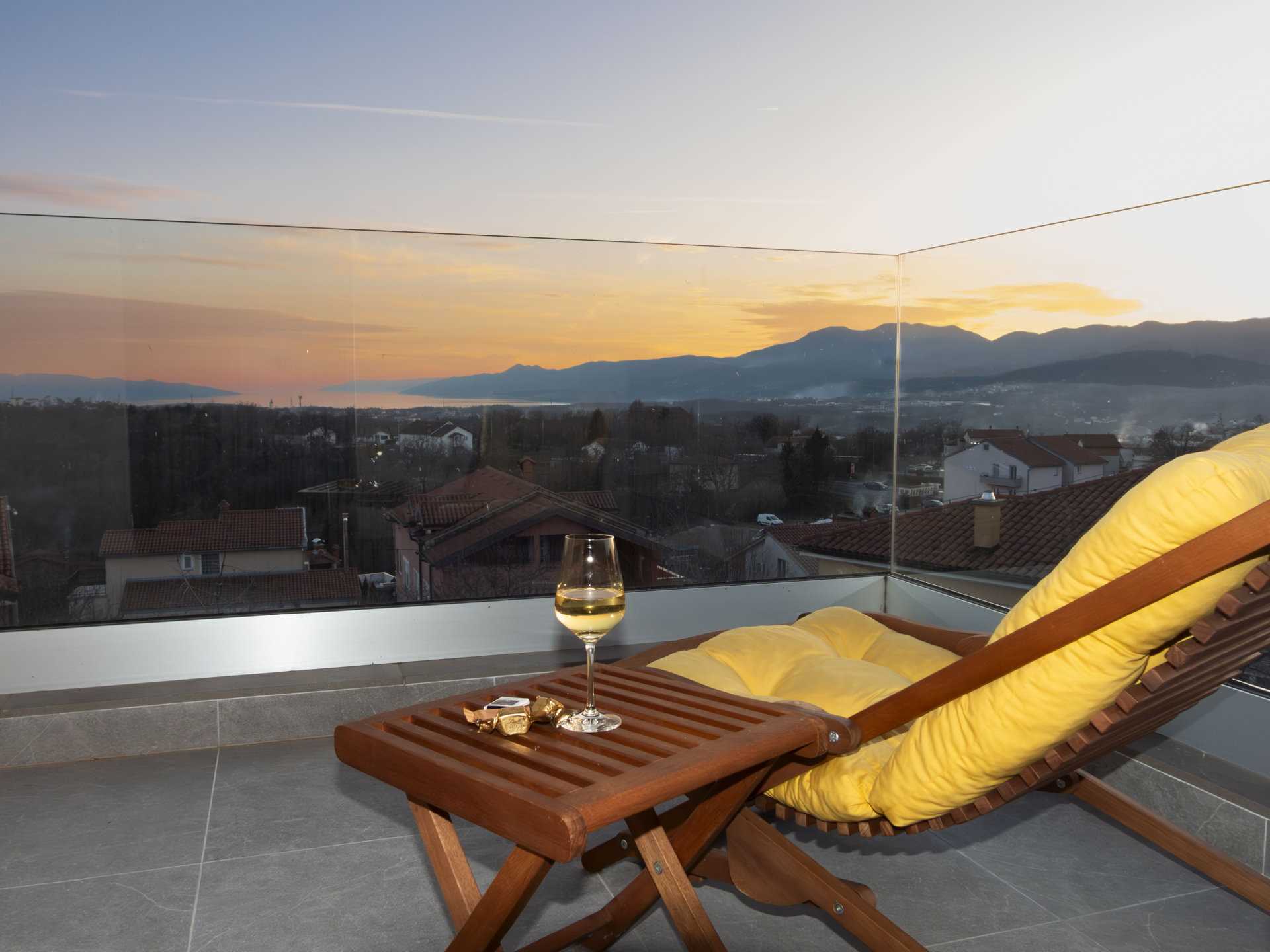 Villa Sogno Dorato with Pool
