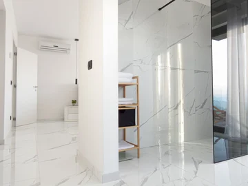 Spacious Villa Retreat in Viškovo