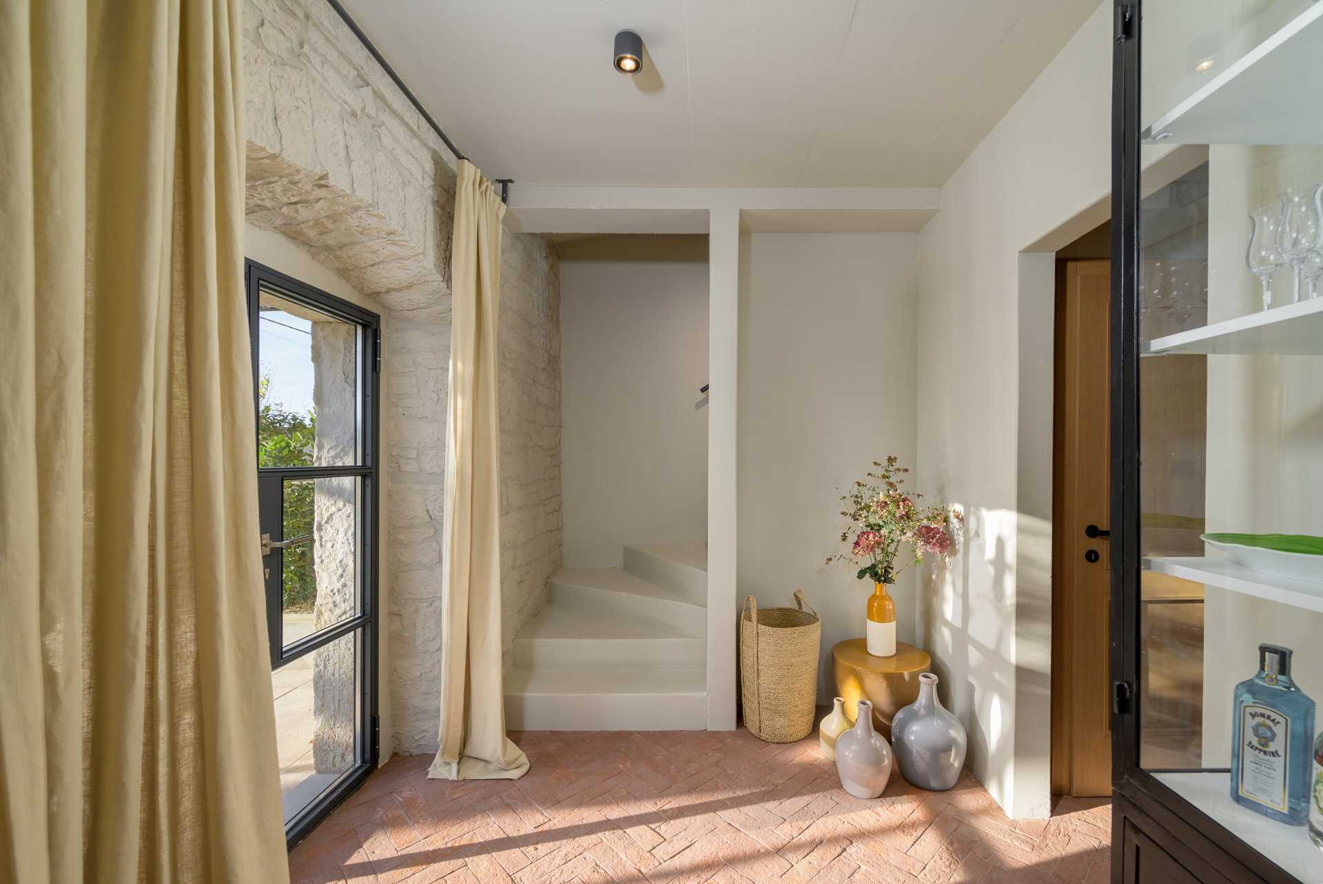 Villa Stone and Sage with Pool
