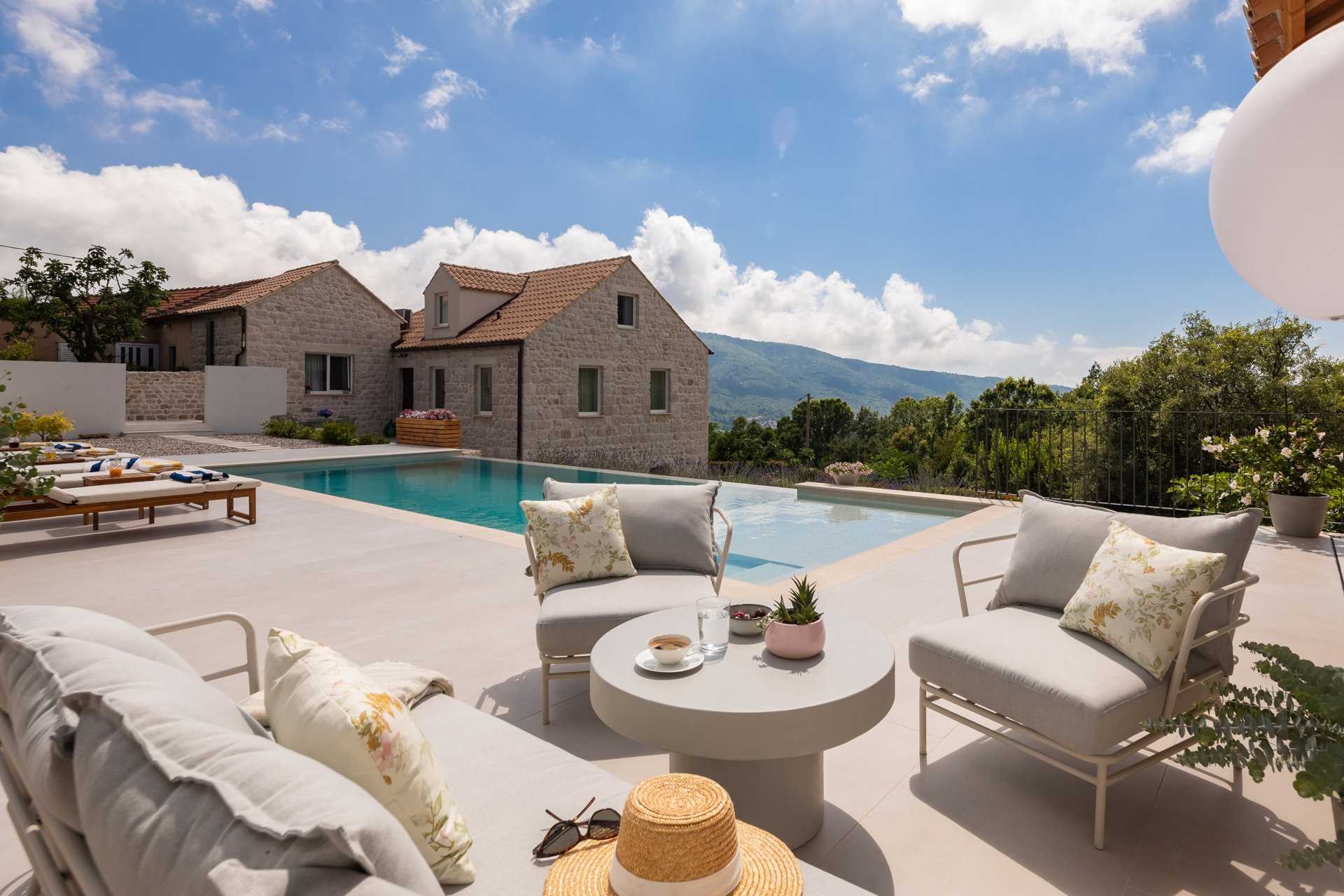 Villa Paradis Vert mit Pool