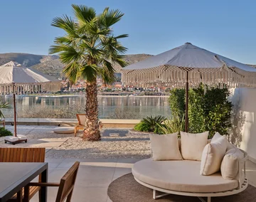 Modern Seafront Villa with Pool in Trogir