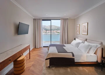 Modern Seafront Villa with Pool in Trogir