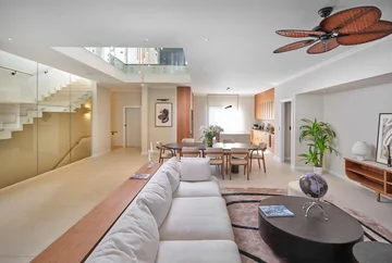 Coastal Five-Bedroom Villa with Pool in Trogir