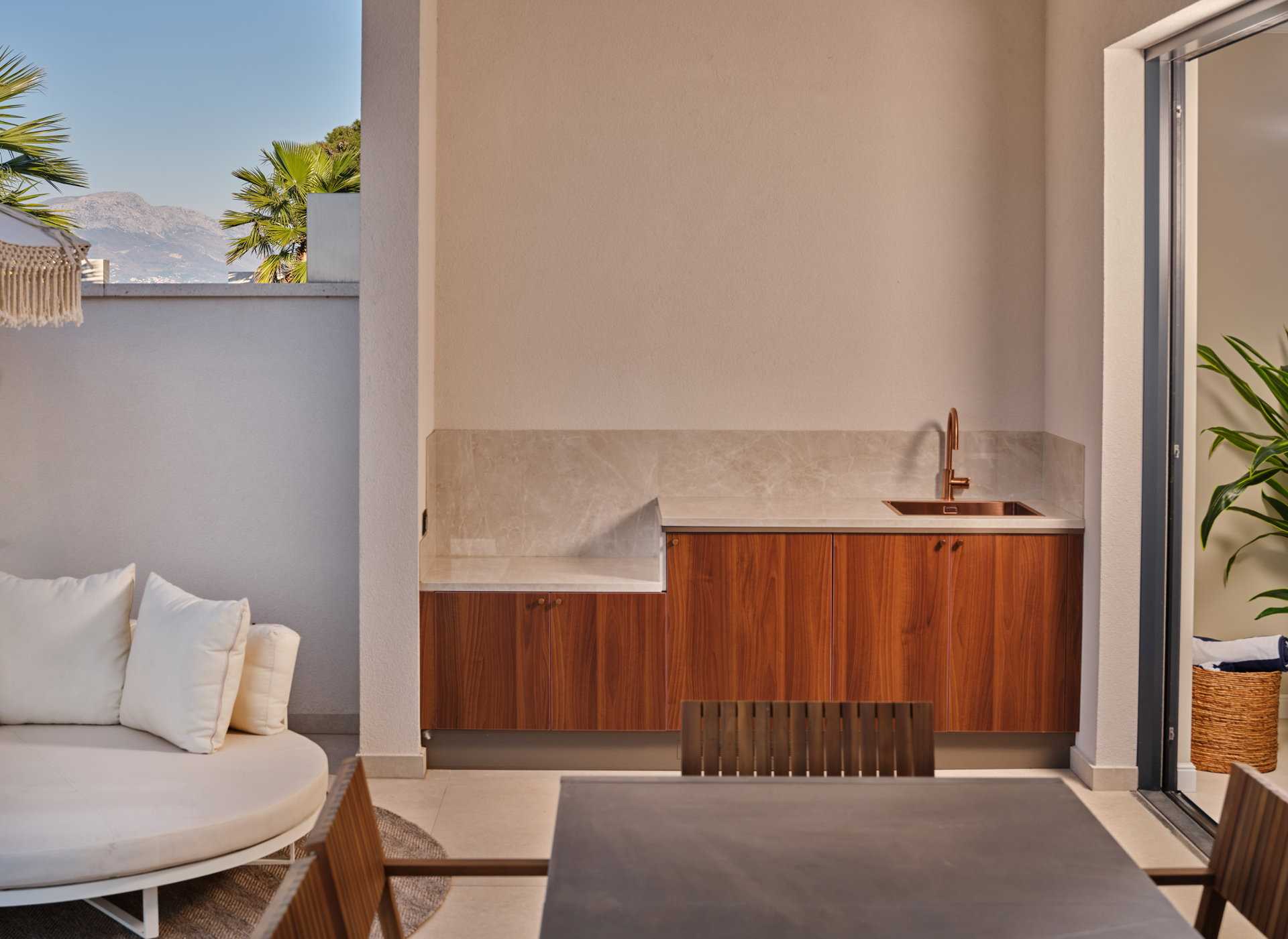 Luxury Villa Lunea with Pool IV