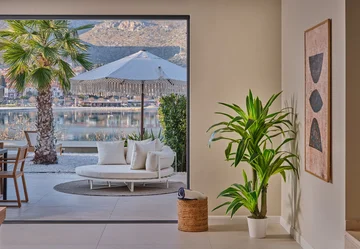 Contemporary Seaside Villa with Pool in Trogir