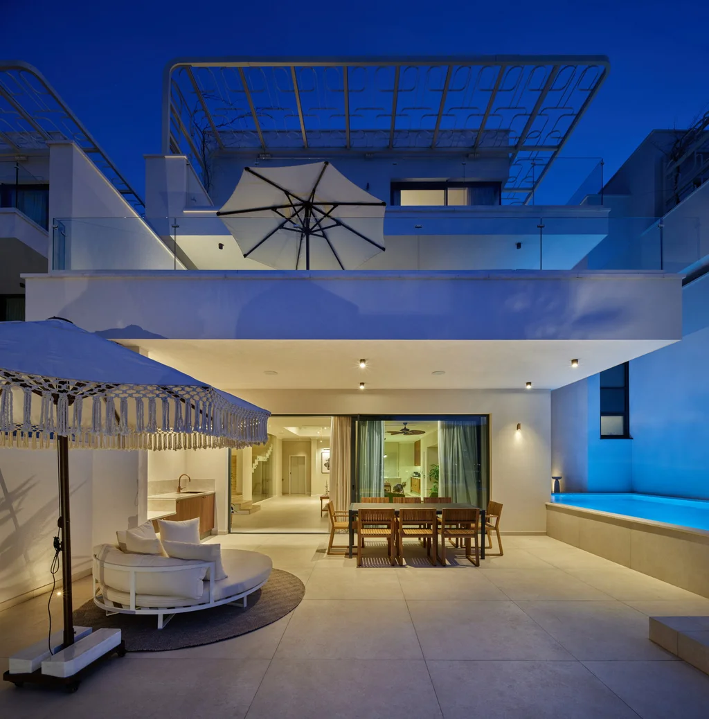 Contemporary Seaside Villa with Pool in Trogir