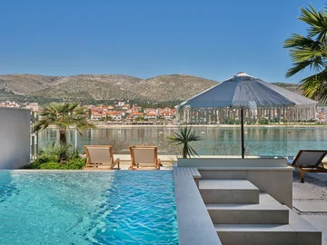 Modern Beachfront Villa with Pool in Trogir