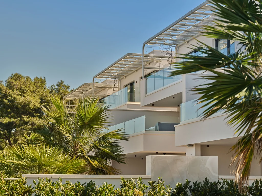 Modern Beachfront Villa with Pool in Trogir