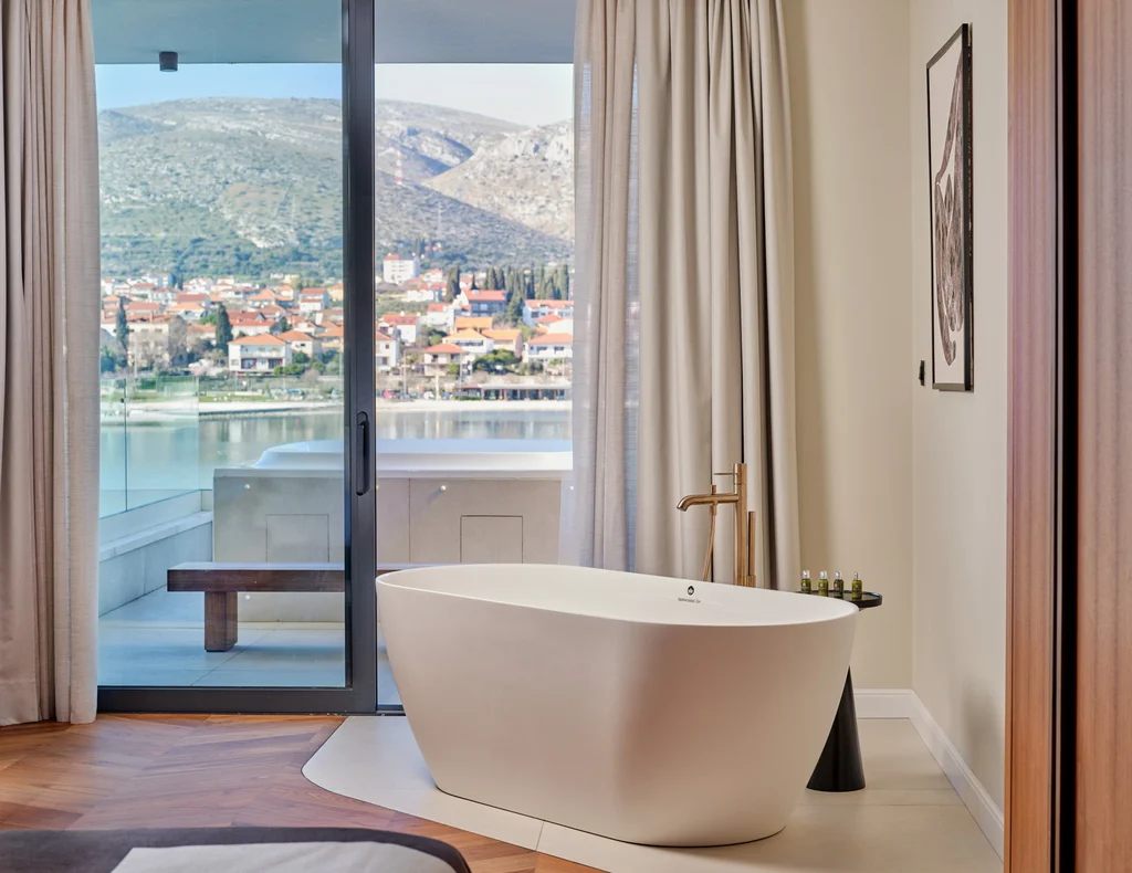 Modern Beachfront Villa with Pool in Trogir