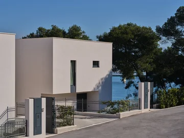 Modern Seaside Villa with Pool in Trogir