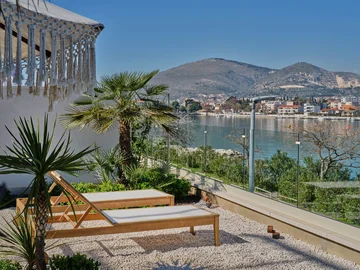 Modern Seaside Villa with Pool in Trogir