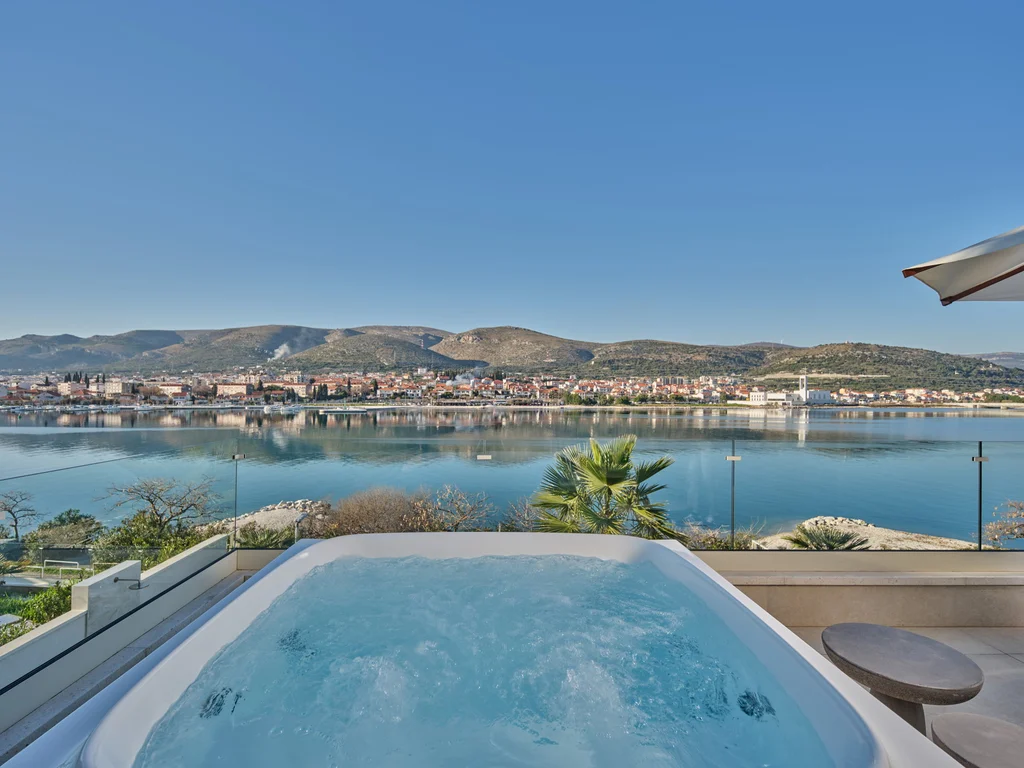 Modern Seaside Villa with Pool in Trogir
