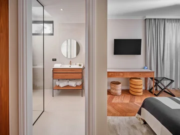 Modern Seaside Villa with Pool in Trogir