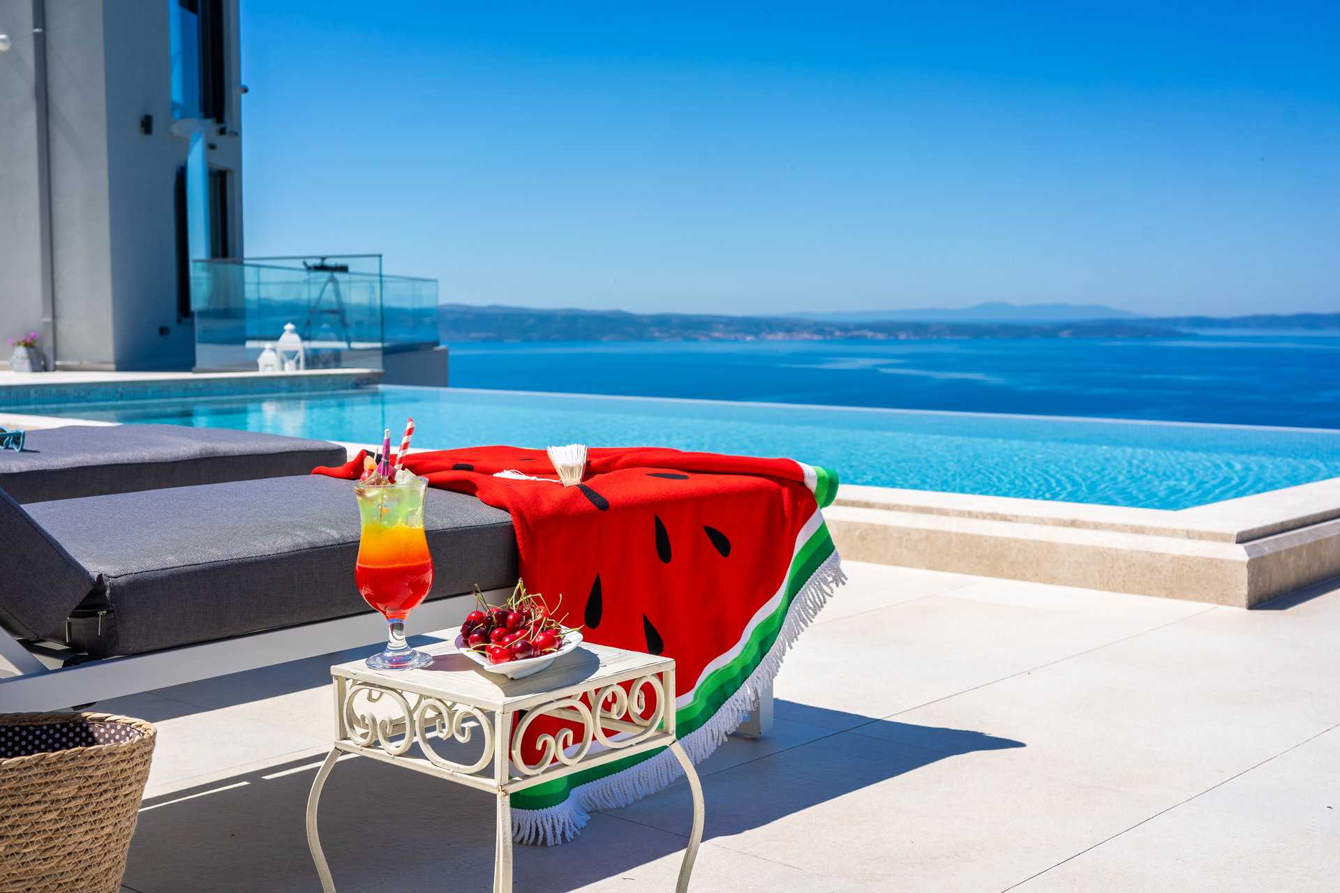 Villa Naaria with Pool
