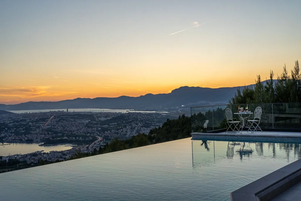 Modern Hilltop Villa with Pool in Podstrana
