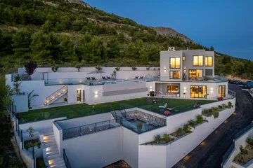 Modern Hilltop Villa with Pool in Podstrana