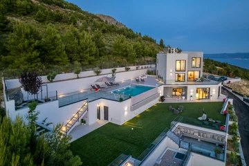 Modern Hilltop Villa with Pool in Podstrana