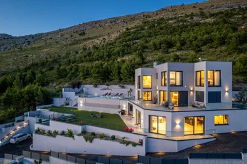 Modern Hilltop Villa with Pool in Podstrana