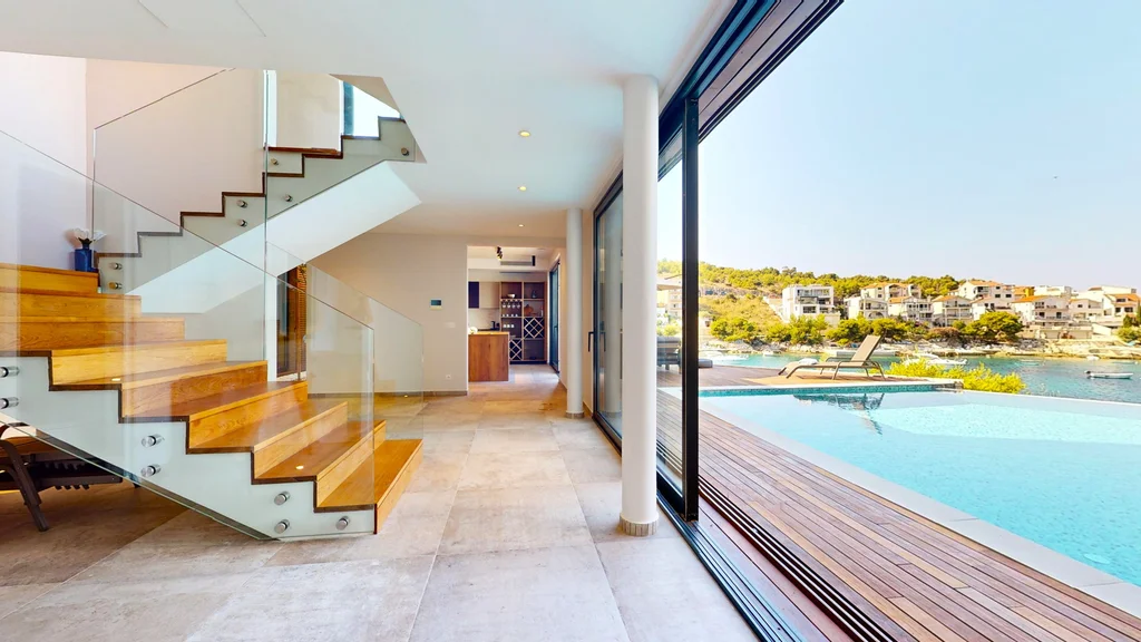 Seaside Retreat Villa with Infinity Pool in Primošten